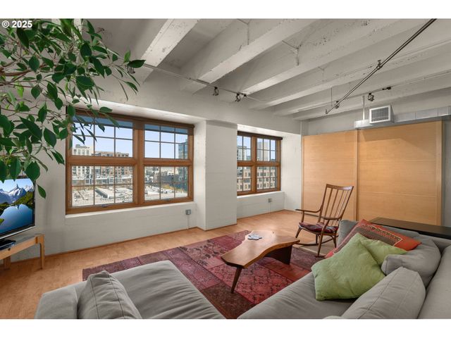 1420 Nw LOVEJOY St 603, Portland, OR 97209