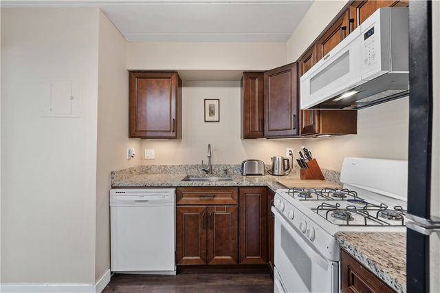 5 Bayard Rd 215, Shadyside, PA 15213