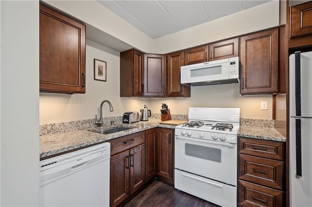5 Bayard Rd 215, Shadyside, PA 15213