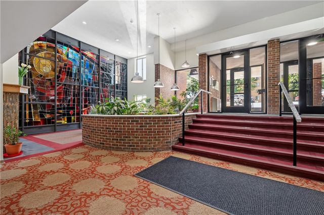 5 Bayard Rd 215, Shadyside, PA 15213
