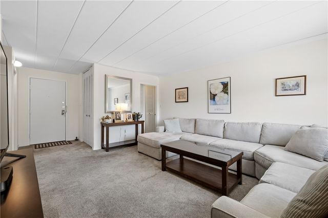5 Bayard Rd 215, Shadyside, PA 15213
