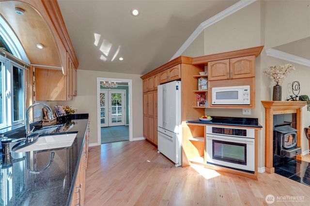 308 NW Bridle Ridge Boulevard, Bremerton, WA 98311