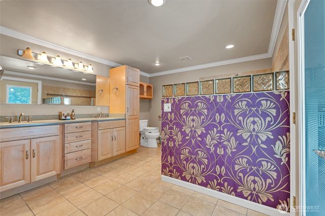 308 NW Bridle Ridge Boulevard, Bremerton, WA 98311