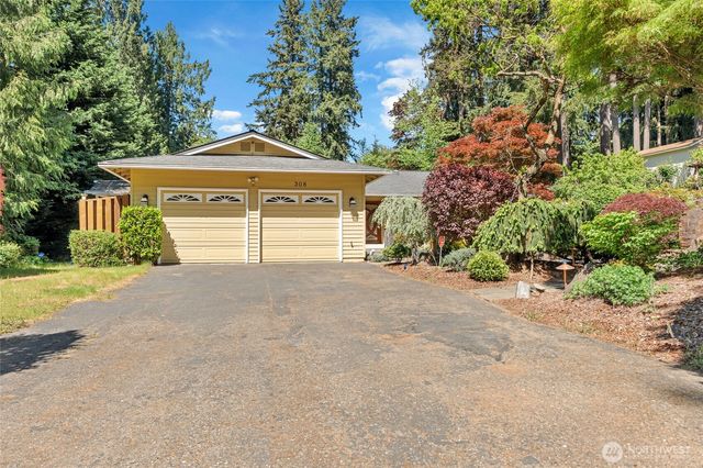 308 NW Bridle Ridge Boulevard, Bremerton, WA 98311
