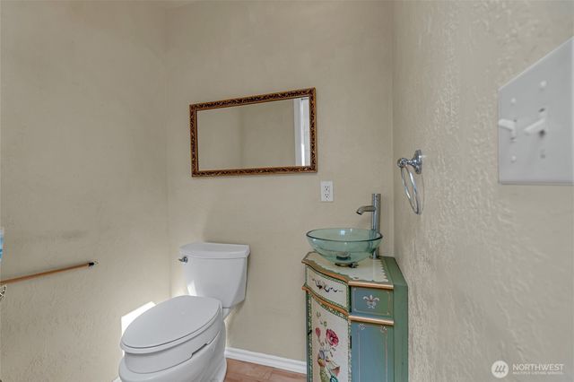308 NW Bridle Ridge Boulevard, Bremerton, WA 98311