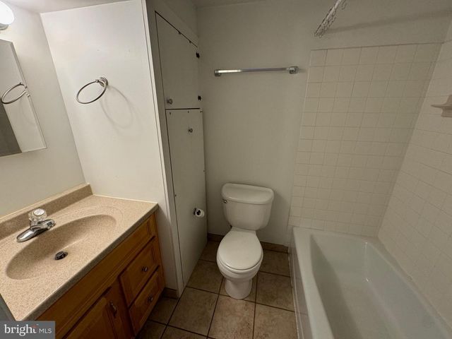 1637 FLEET ST, Baltimore, MD 21231