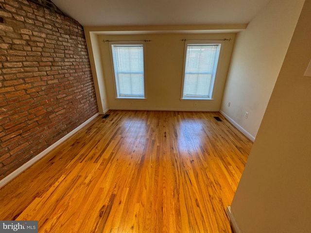 1637 FLEET ST, Baltimore, MD 21231
