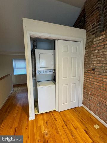 1637 FLEET ST, Baltimore, MD 21231