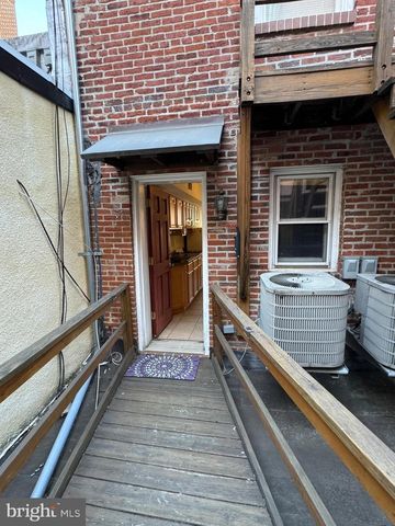 1637 FLEET ST, Baltimore, MD 21231