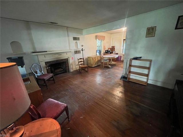 133 Dover CIR, Norfolk, VA 23505