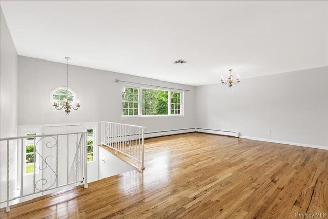 649 White Plains Road, Eastchester, NY 10709