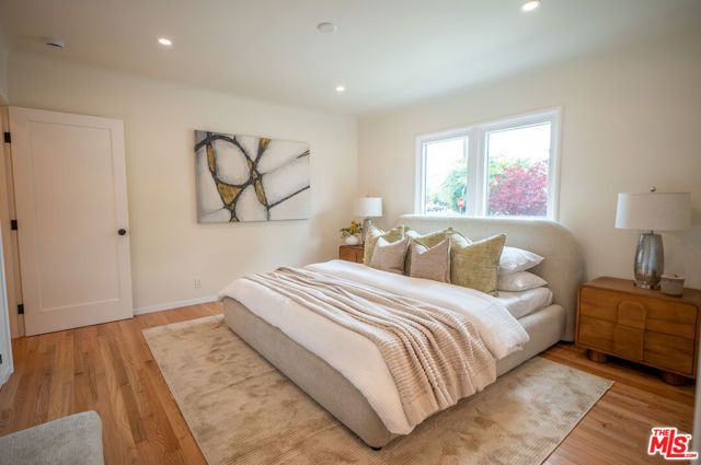 1141 N Lima Street, Burbank, CA 91505