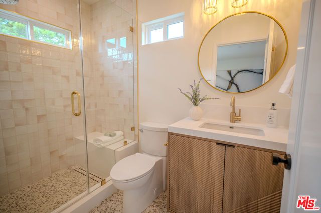 1141 N Lima Street, Burbank, CA 91505