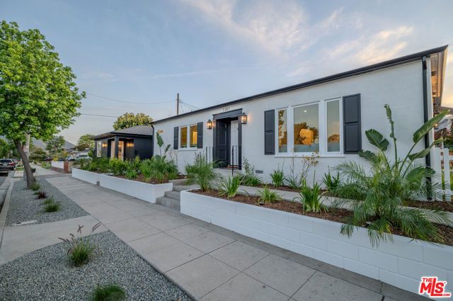 1141 N Lima Street, Burbank, CA 91505