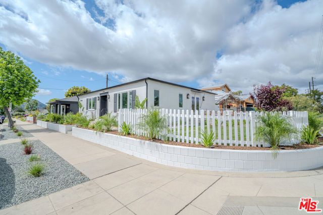 1141 N Lima Street, Burbank, CA 91505