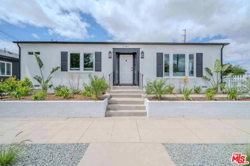 1141 N Lima Street, Burbank, CA 91505
