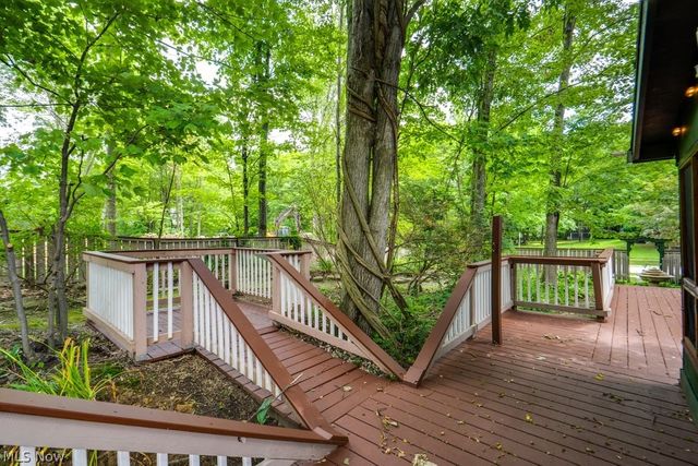 32771 N Burr Oak Drive, Solon, OH 44139