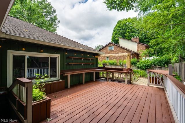 32771 N Burr Oak Drive, Solon, OH 44139