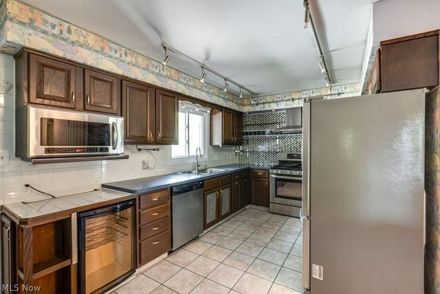 32771 N Burr Oak Drive, Solon, OH 44139