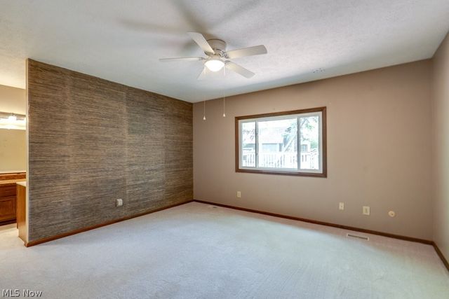 32771 N Burr Oak Drive, Solon, OH 44139