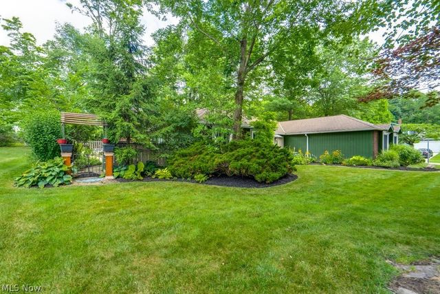 32771 N Burr Oak Drive, Solon, OH 44139