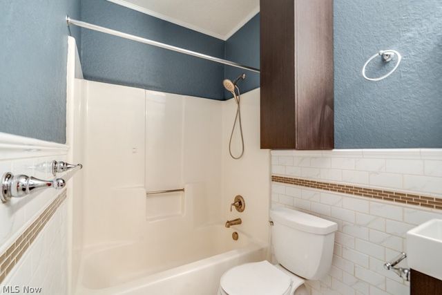 32771 N Burr Oak Drive, Solon, OH 44139