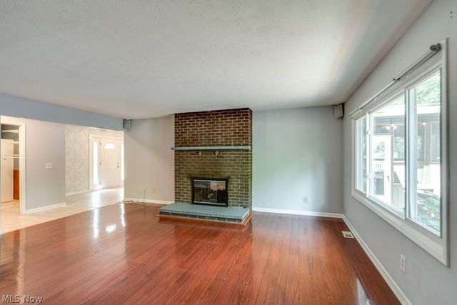 32771 N Burr Oak Drive, Solon, OH 44139