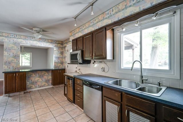 32771 N Burr Oak Drive, Solon, OH 44139