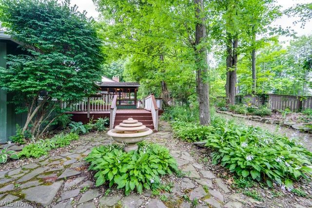32771 N Burr Oak Drive, Solon, OH 44139