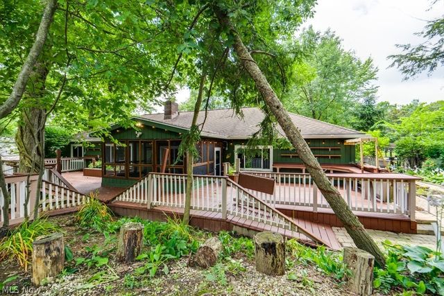 32771 N Burr Oak Drive, Solon, OH 44139