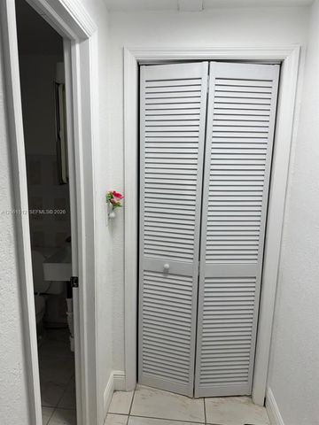 80 W 56th St, Hialeah, FL 33012