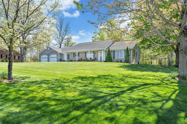 410 Greenview DR, Rocky Mount, VA 24151