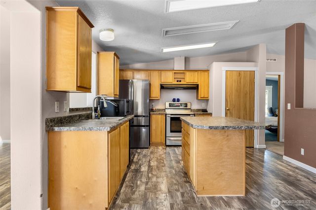 7834 197th Avenue SW, Rochester, WA 98579