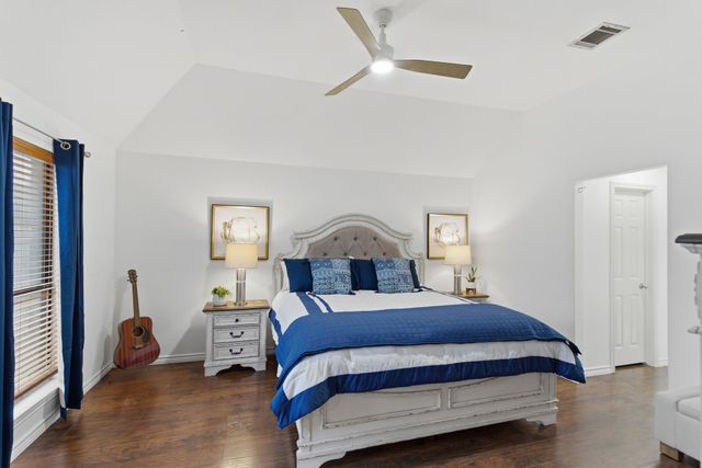 2125 Woodhaven Drive, Little Elm, TX 75068