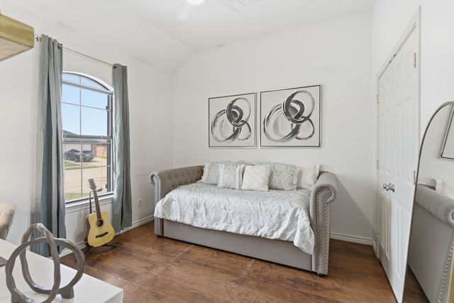 2125 Woodhaven Drive, Little Elm, TX 75068