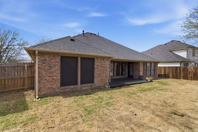 2125 Woodhaven Drive, Little Elm, TX 75068