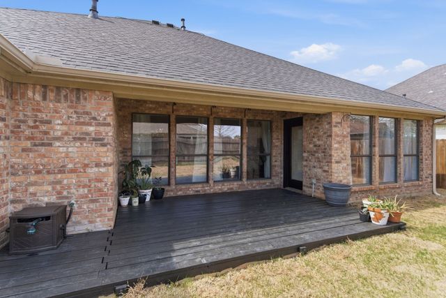 2125 Woodhaven Drive, Little Elm, TX 75068