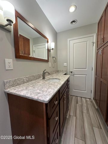 11 Campagna Drive, Colonie, NY 12205