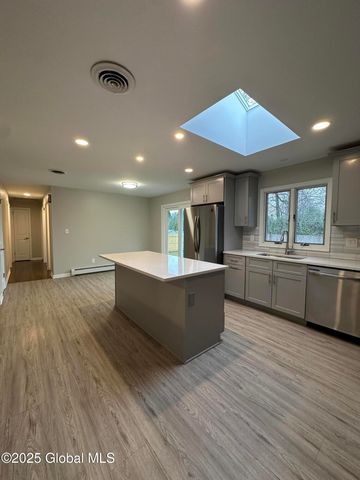 11 Campagna Drive, Colonie, NY 12205