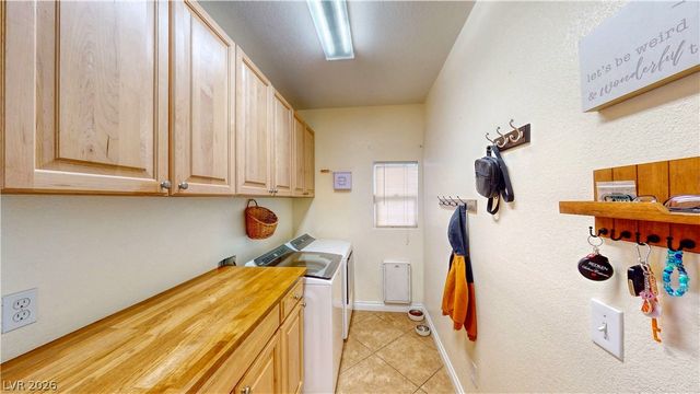 2304 Dixon Springs Avenue, North Las Vegas, NV 89031