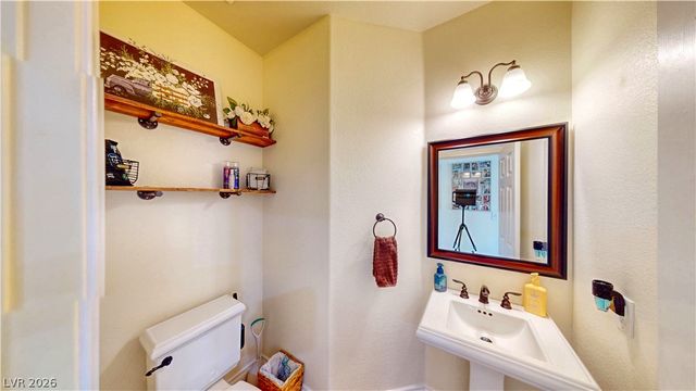 2304 Dixon Springs Avenue, North Las Vegas, NV 89031