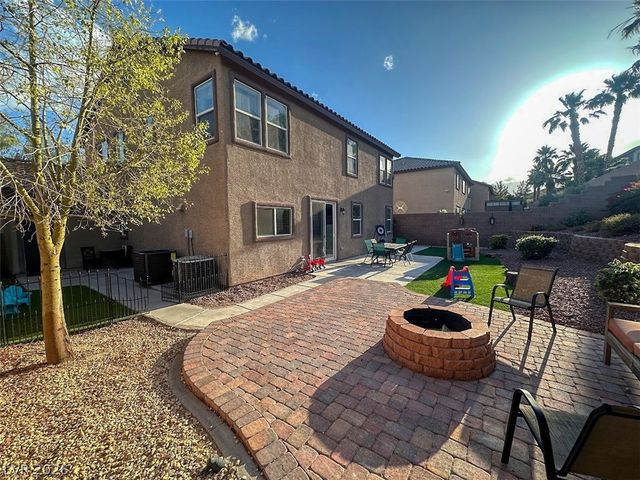 2304 Dixon Springs Avenue, North Las Vegas, NV 89031