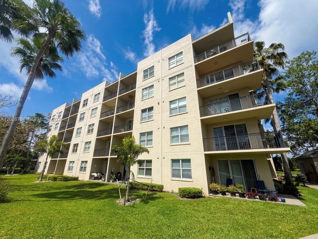 26 Royal Palm Way 201, Boca Raton, FL 33432