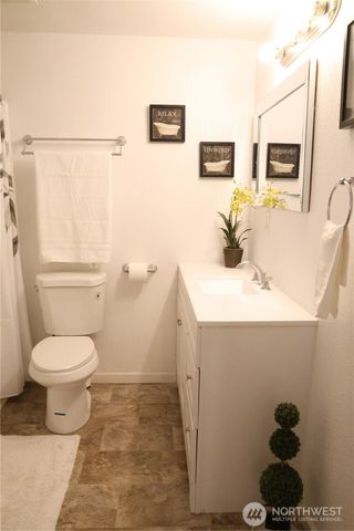 16864 122nd Avenue SE, Renton, WA 98058