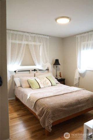 16864 122nd Avenue SE, Renton, WA 98058