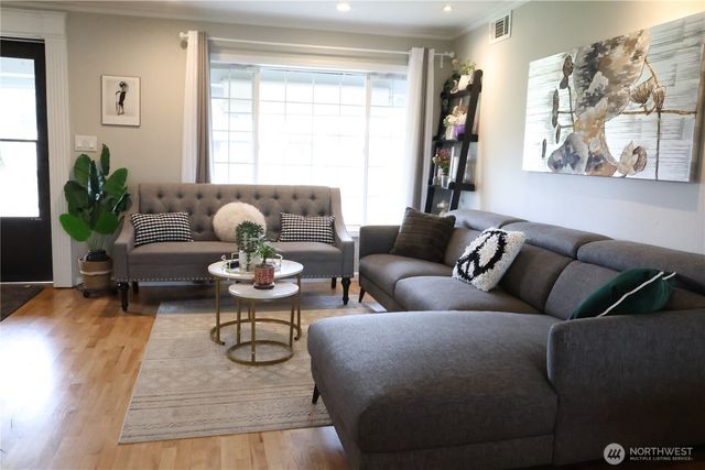 16864 122nd Avenue SE, Renton, WA 98058