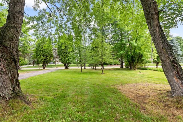 8609 W River Road, Brooklyn Park, MN 55444
