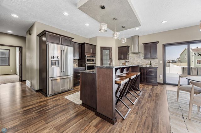 2800 Mcleod Drive E, West Fargo, ND 58078