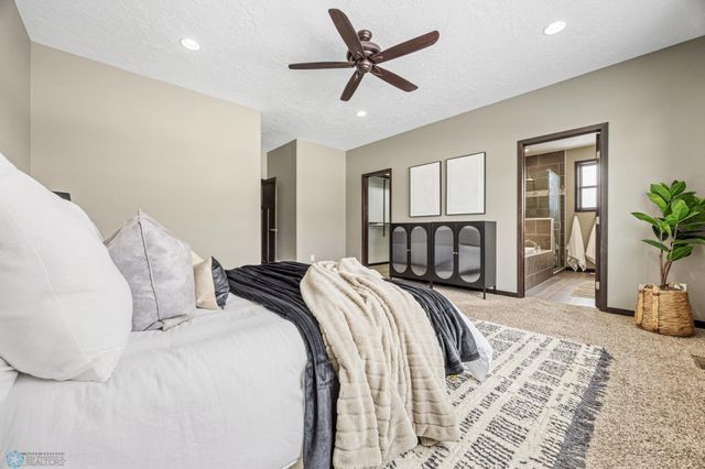 2800 Mcleod Drive E, West Fargo, ND 58078