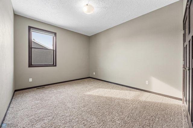 2800 Mcleod Drive E, West Fargo, ND 58078